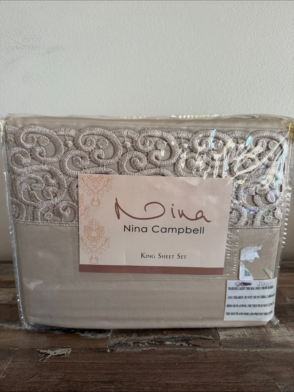 NWT Nina Campbell Luxury King Sheet Set – 300 TC 100% Cotton Sateen Beige